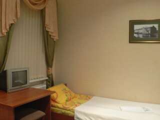 Гостиница Третьяков Кострома Двухместный номер с 2 отдельными кроватями и ванной комнатой-2
