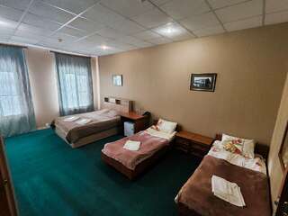 Гостиница Третьяков Кострома Четырехместный номер Делюкс-1